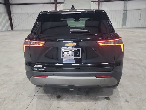 Used 2025 Chevrolet Equinox LT image 4