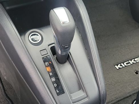 Used 2024 Nissan Kicks S FWD image 32