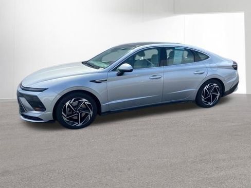 Used 2024 Hyundai Sonata SEL w/ Convenience Package image 2