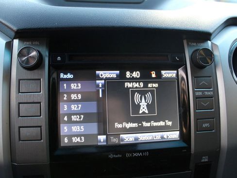 Used 2018 Toyota Tundra SR5 RWD image 18