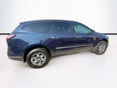 Used 2017 Chevrolet Traverse LS FWD image 10