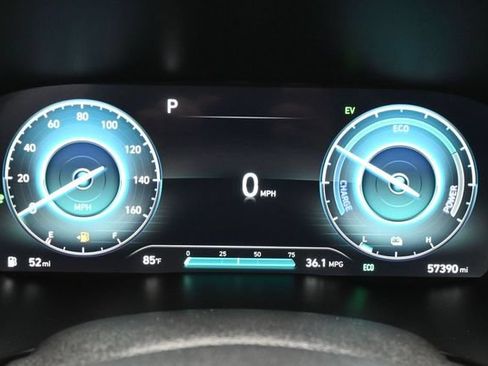Used 2021 Hyundai Santa Fe Limited AWD/4WD image 38