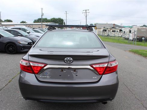 Used 2016 Toyota Camry SE FWD image 6