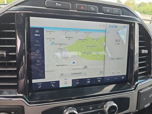 Used 2022 Ford F250 Lariat w/ Tremor Off-Road Package image 22