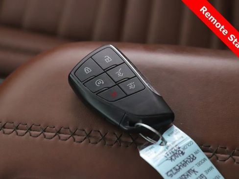 Used 2023 GMC Yukon Denali Ultimate AWD/4WD image 3
