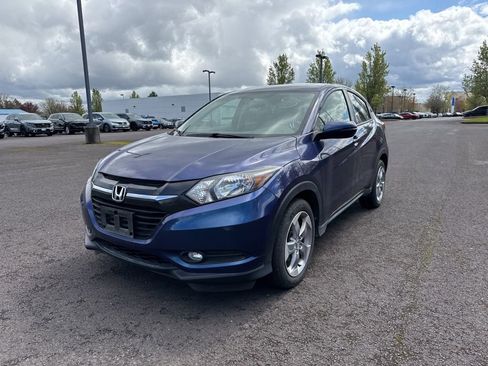 Used 2017 Honda HR-V EX image 3