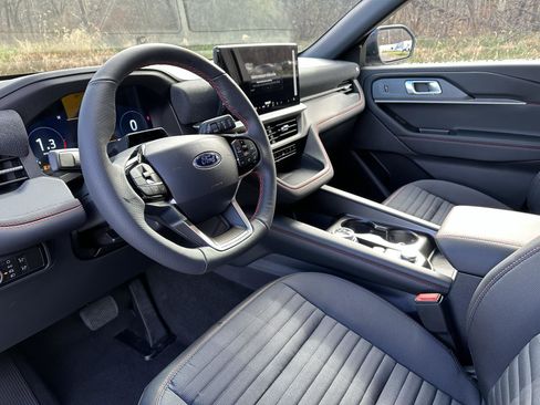 New 2026 Ford Explorer ST-Line w/ ST-Line Street Pack image 29