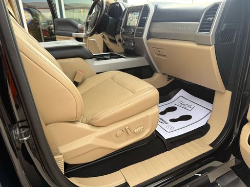 Used 2019 Ford F250 Lariat w/ Lariat Ultimate Package image 15