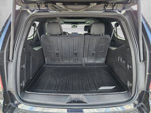 Used 2024 Chevrolet Suburban RST w/ Luxury Package image 6