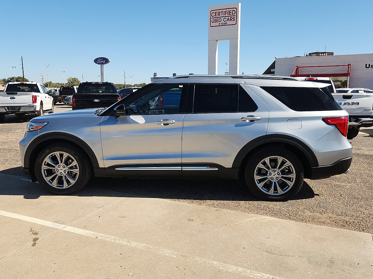 Used 2021 Ford Explorer Limited w/ Equipment Group 301A RWD image 2