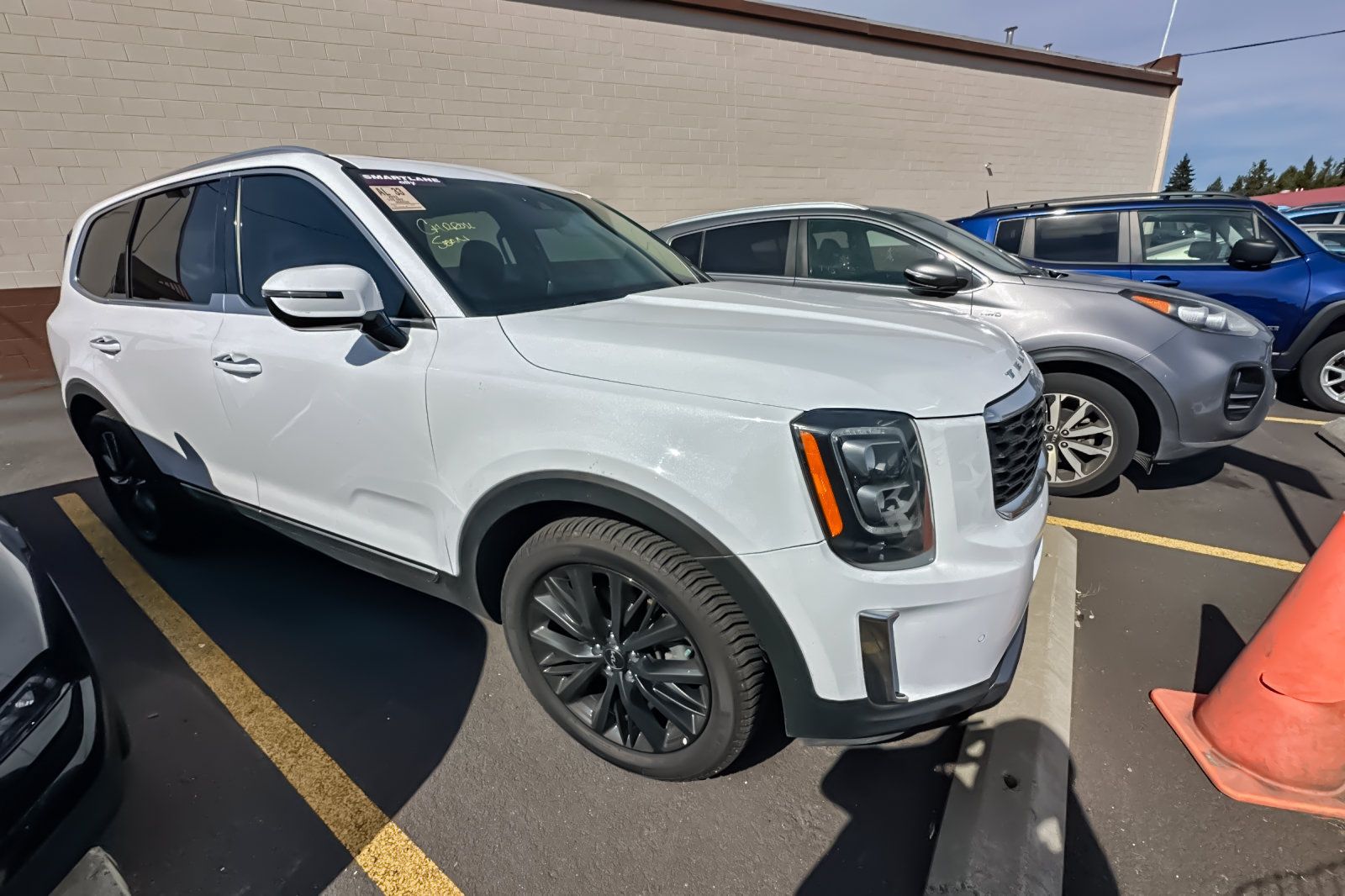 Used 2022 Kia Telluride SX AWD/4WD image 2