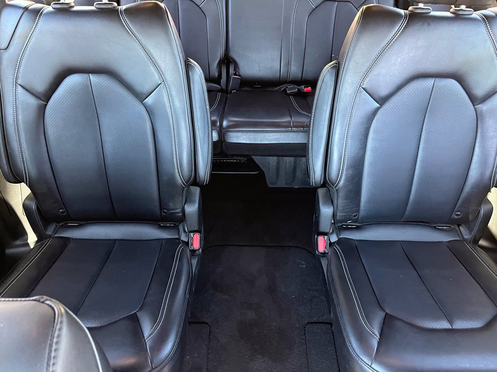 Certified 2025 Chrysler Pacifica Select FWD image 16