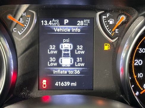 Used 2022 Jeep Gladiator Sport image 18