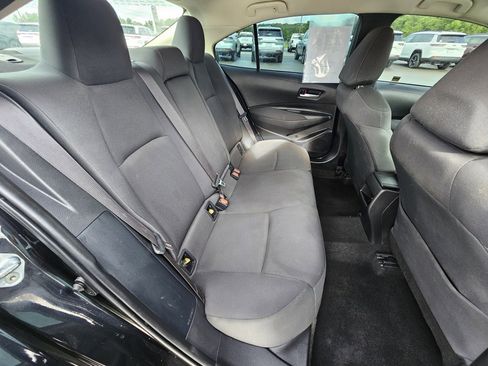 Used 2021 Toyota Corolla LE image 25