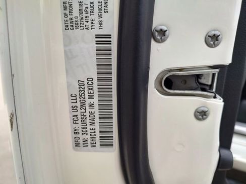 Used 2022 RAM 2500 Laramie AWD/4WD image 33