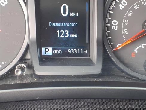 Used 2022 Toyota Tacoma SR image 22