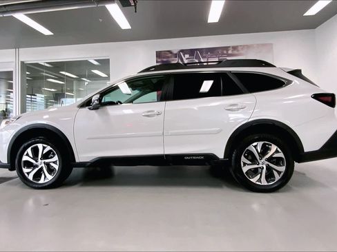 Used 2022 Subaru Outback Limited AWD/4WD image 3