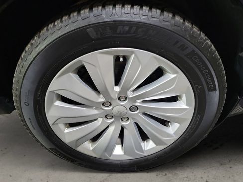 Certified 2021 Land Rover Discovery Sport S R-Dynamic AWD/4WD image 11