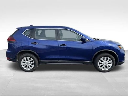 Used 2020 Nissan Rogue S image 9