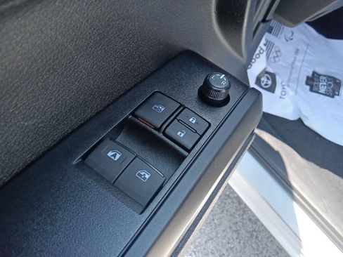 Used 2023 Toyota Tacoma SR RWD image 12