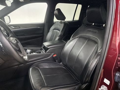 Used 2022 Jeep Grand Cherokee Overland image 14