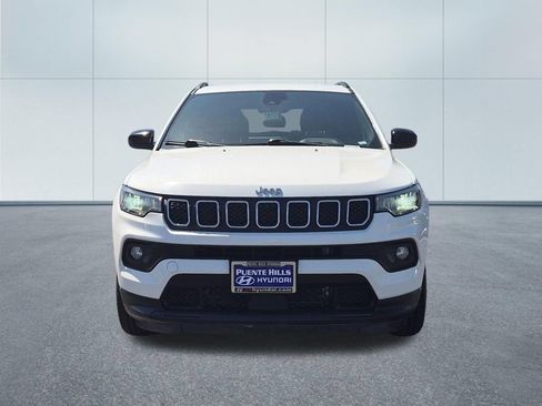Used 2024 Jeep Compass Latitude AWD/4WD image 2