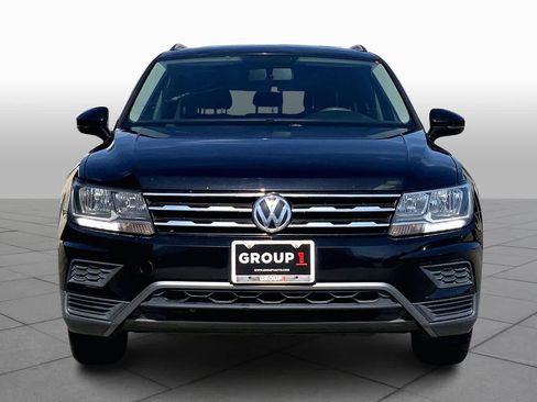 Used 2018 Volkswagen Tiguan S image 3
