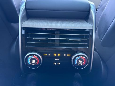 Certified 2023 Land Rover Range Rover SE image 24