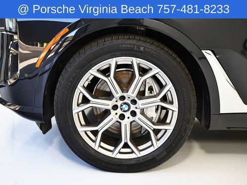 Used 2025 BMW X7 xDrive40i w/ Premium Package AWD/4WD image 13