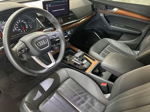 Used 2023 Audi Q5 2.0T Premium w/ Convenience Package image 11