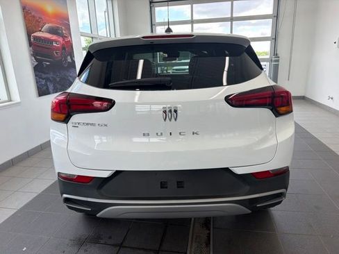 Used 2025 Buick Encore GX Preferred AWD/4WD image 4