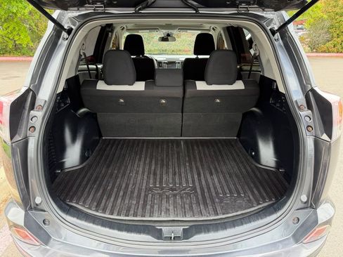 Used 2018 Toyota RAV4 XLE w/ Plus Extra Value Package AWD/4WD image 10