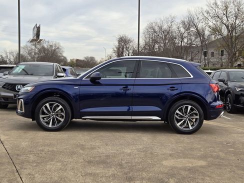 Certified 2023 Audi Q5 2.0T Premium w/ Convenience Package image 5