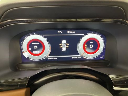 Used 2023 Nissan Pathfinder Platinum image 24