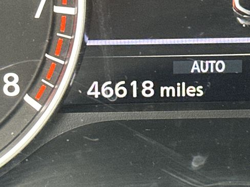Used 2025 Nissan Pathfinder SV AWD/4WD image 29