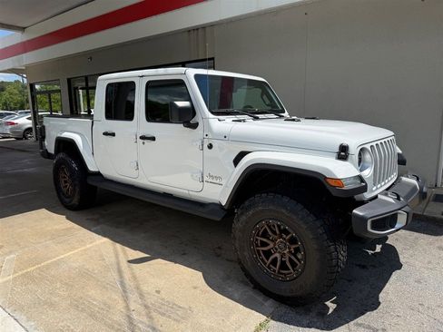 Used 2020 Jeep Gladiator Overland w/ Popular Equipment Package AWD/4WD image 1