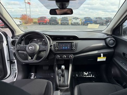 New 2025 Nissan Kicks Play S image 12
