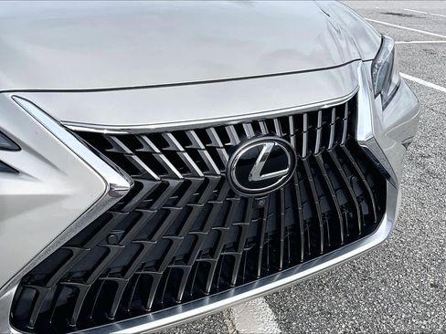 Used 2022 Lexus ES 350 Ultra Luxury w/ Accessory Package 2 FWD image 30
