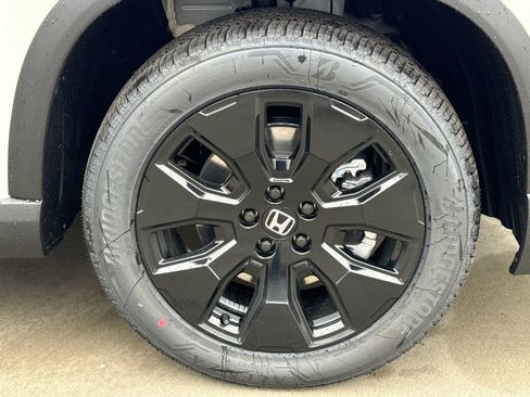 New 2026 Honda Pilot Black Edition image 10