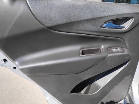 Used 2018 Chevrolet Equinox LT image 15