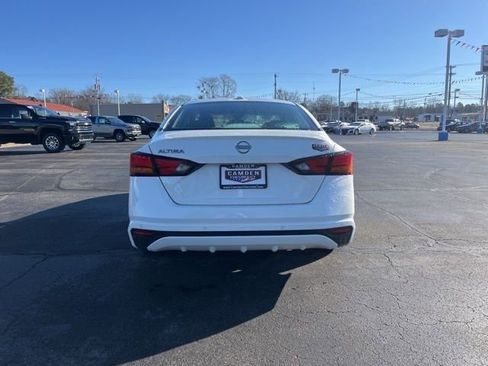 Used 2025 Nissan Altima 2.5 SV FWD image 6