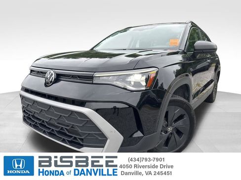 Used 2025 Volkswagen Taos S FWD image 1