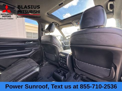 Used 2024 Jeep Grand Cherokee L Altitude image 13