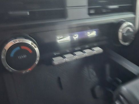 Used 2024 Toyota Tacoma SR5 image 10