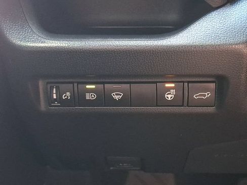 Certified 2021 Toyota RAV4 XLE Premium AWD/4WD image 25
