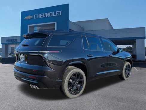 New 2026 Chevrolet Traverse RS w/ LPO, Floor Liner Package image 3