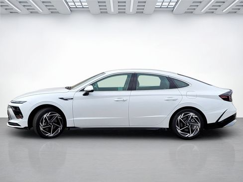 Certified 2026 Hyundai Sonata SEL FWD image 15
