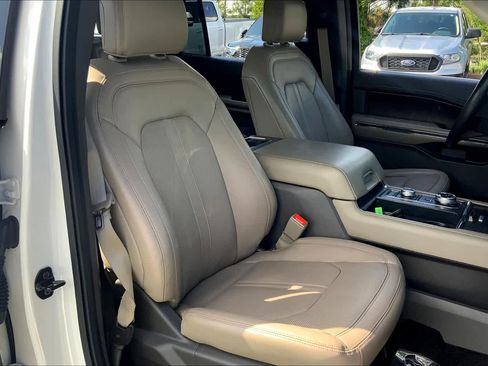 Used 2018 Ford Expedition Max Limited w/ Equipment Group 301A image 8