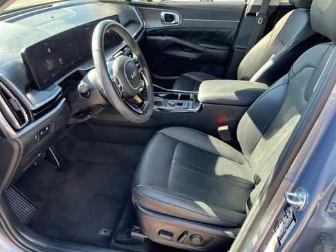 Used 2024 Kia Sorento SX image 3