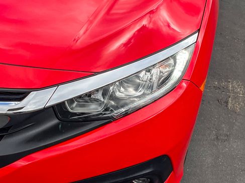 Used 2018 Honda Civic EX-T image 7